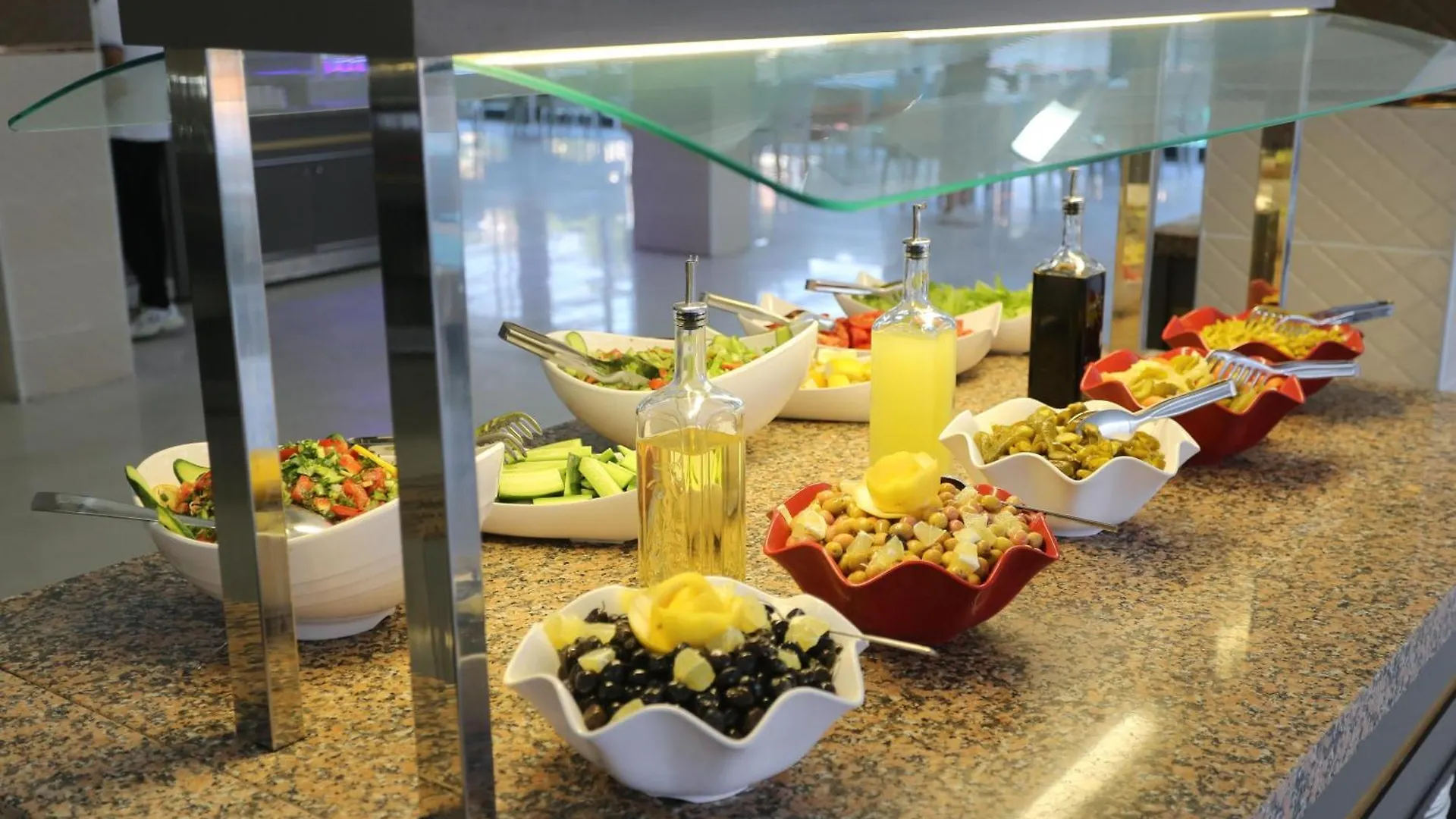 Ada Newday Resort Hotel كوشاداسيه
