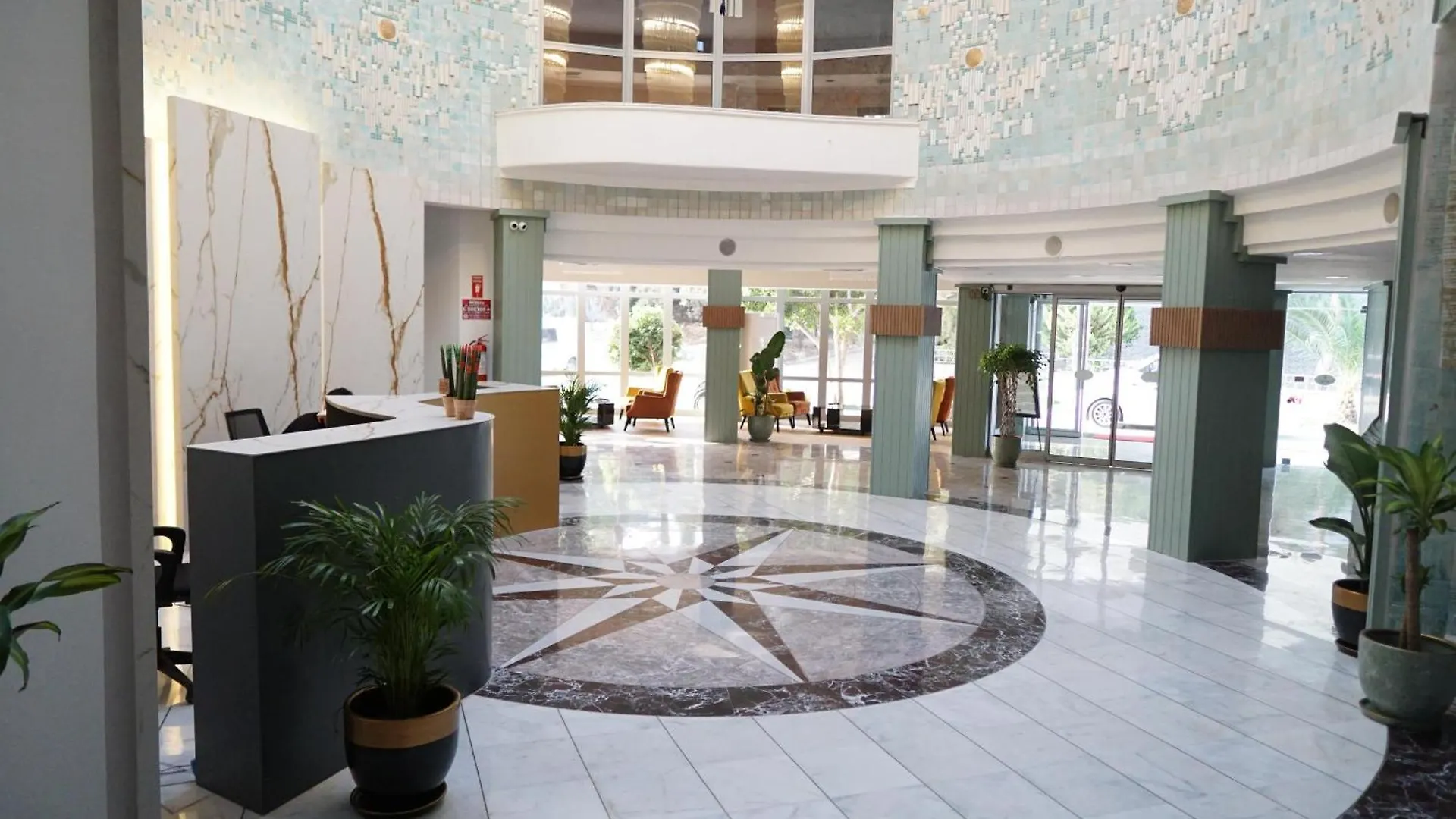 Ada Newday Resort Hotel كوشاداسيه